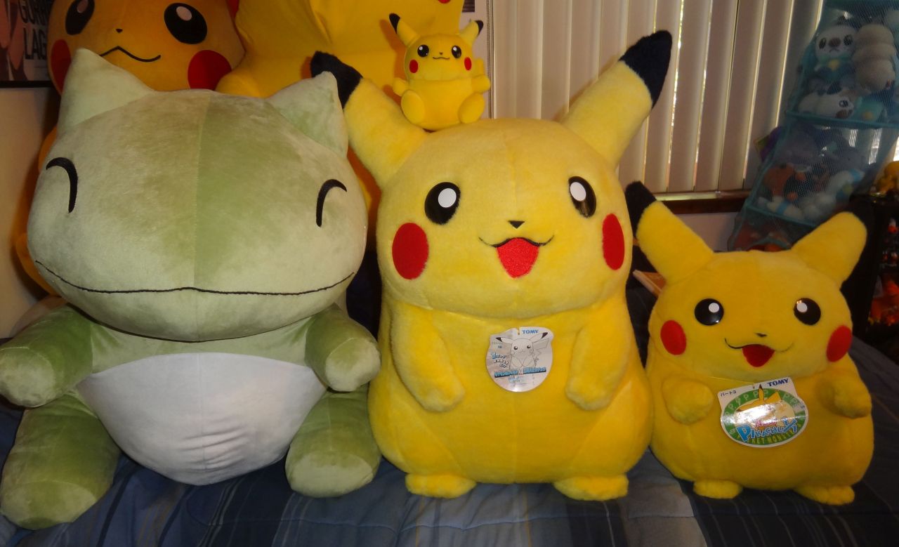 pacificpikachu:  This plush is the AG TOMY Super Oversized (Chou Tokudai) Pikachu!