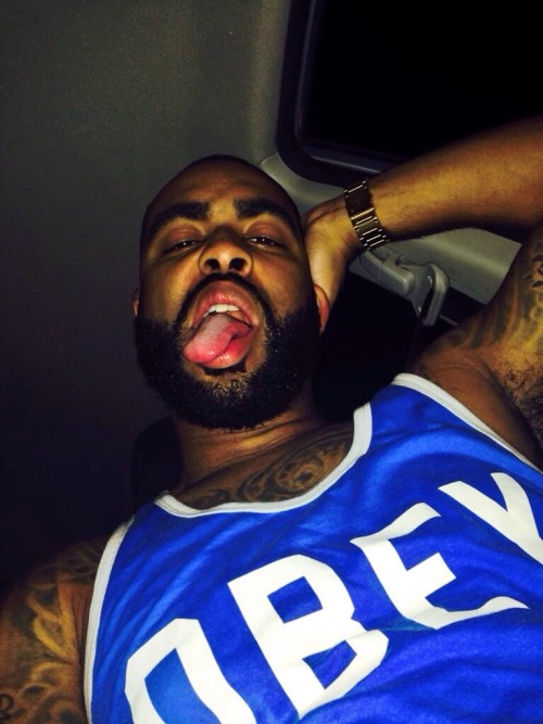thickboyswag:  Tongue and Tatts