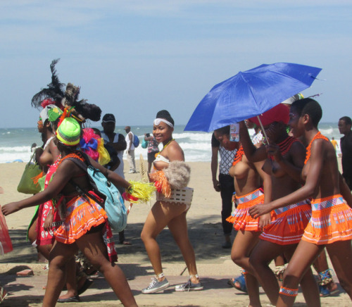 Via Beyond ZuluZulu girls at Indoni Carnival in Durban