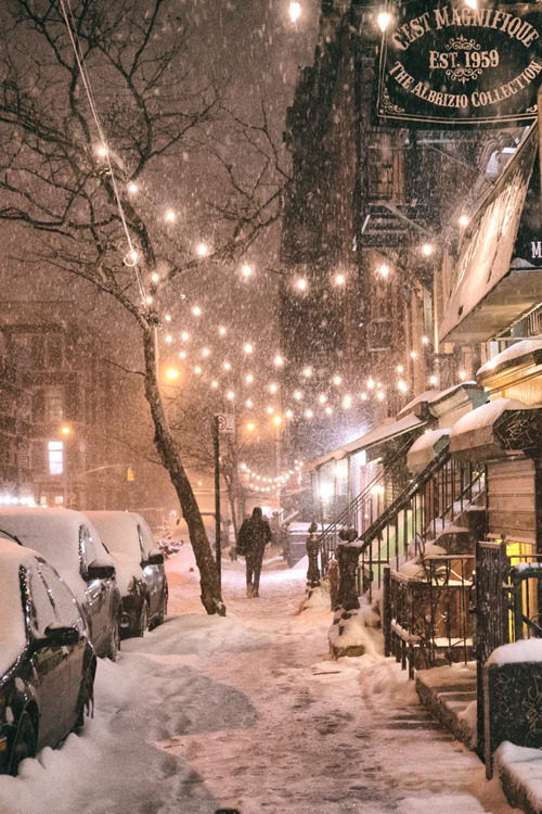 plasmatics-life:Winter Night - New York City - {by Vivienne Gucwa} | {Follow on 500px}