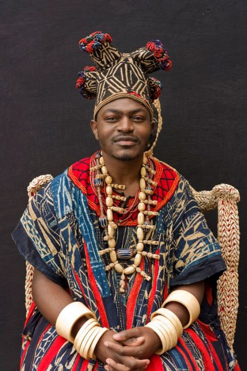 African kingsHis Royal Majesty Alayeluwa Oba Lamidi Olayiwola Atanda Adeyemi III, Alaafin of Oyo is 