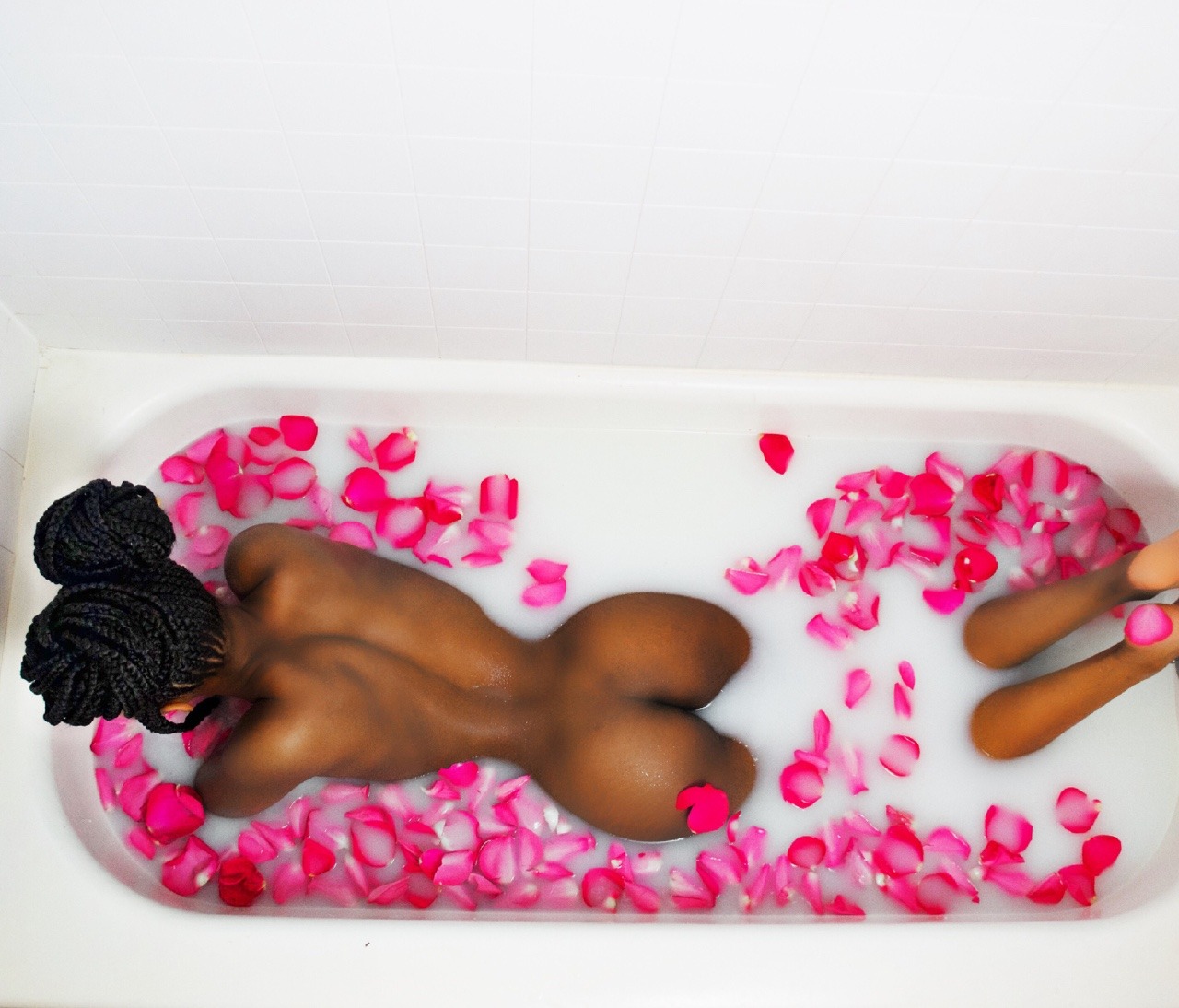 prettyperversion:  Silky Rose Milk Skin  @prettyperversion photographer   Don’t