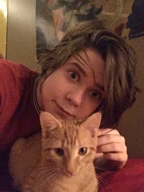 billykaplxn:Some stupid selfies with my stupid cat.