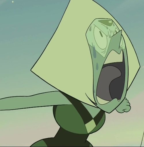 the-ice-castle:one thing worth noting is that all of yellow diamond’s gems seem to be hammy af