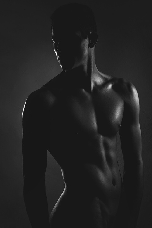 thatjackpot:  the-bulge-project:  Jonas Junio by Johnny Pio  Follow: THATJACKPOT.tumblr.com Follow: Instagram.com/_JACKPOT_ 
