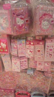 Hello Kitty Royalty