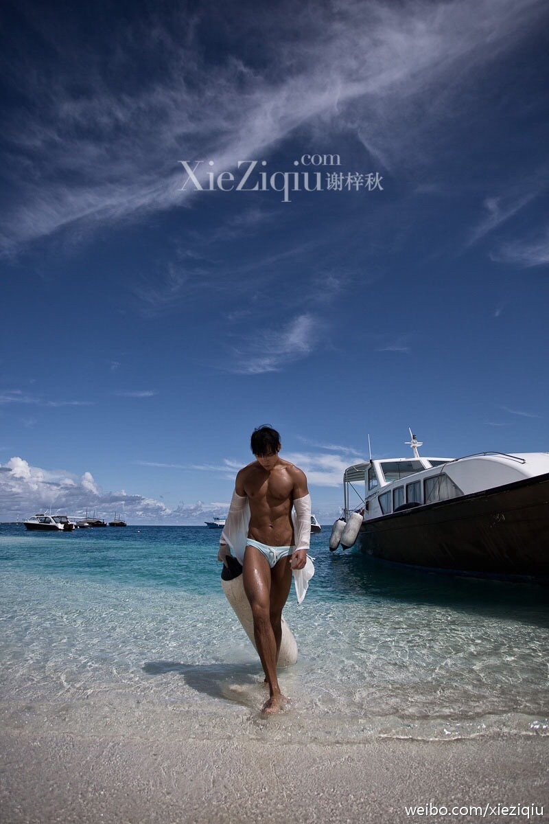 hunkxtwink:  XieZiQiu Photography   Hunkxtwink - More in my archive   