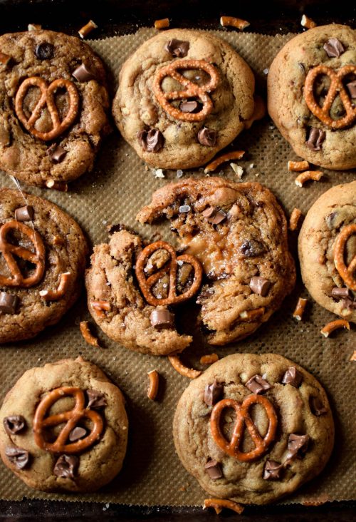 foodffs: CARAMEL STUFFED PRETZEL CHOCOLATE CHIP COOKIES Follow for recipes Is this how you roll?