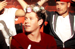 tyleroakley:  kisseslikequeen-deactivated2016: fairy princess niall x  Y’all are