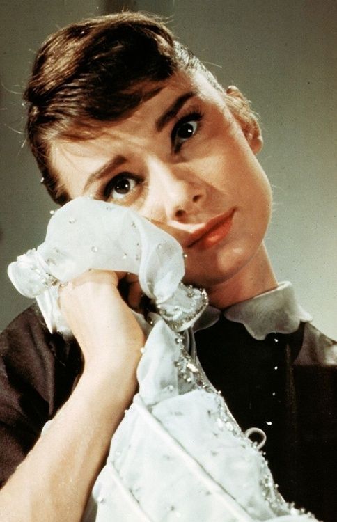 theniftyfifties:  Audrey Hepburn