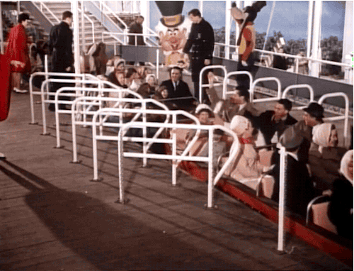 gameraboy:  “it’s a small world” at the 1964 New York World’s Fair. Via youtube.