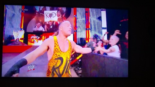 rheadeniserose: lvii: A few shots of me on raw That was you!! I was dying at home reading your sign!