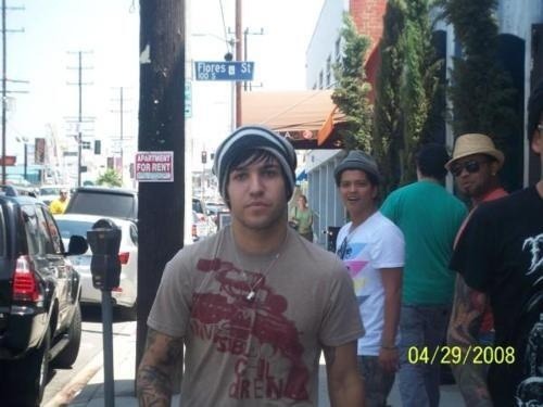 fandom:
“thatwritererinoriordan:
“thatwritererinoriordan:
“takethlstourgrave:
“ rainbowprimarina:
“ liquidcoffee:
“ wheelchair-warrior:
“ staystreets:
“ fall-out-boy:
“ on this day, 6 yrs ago, bruno mars was surprised to see pete wentz
”
on this day,...