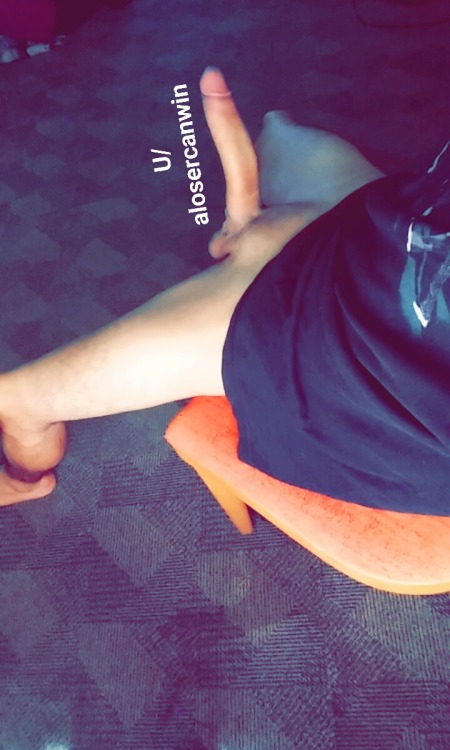 bigcockmeat: I noticed pics seem to get more attention than gifs so here’s a pic. Comments and