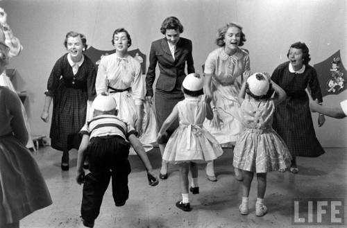 Romper Room in Baltimore(Howard Sochurek. 1956?)