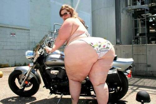 amobbw-ssbbw: Subete a mi moto