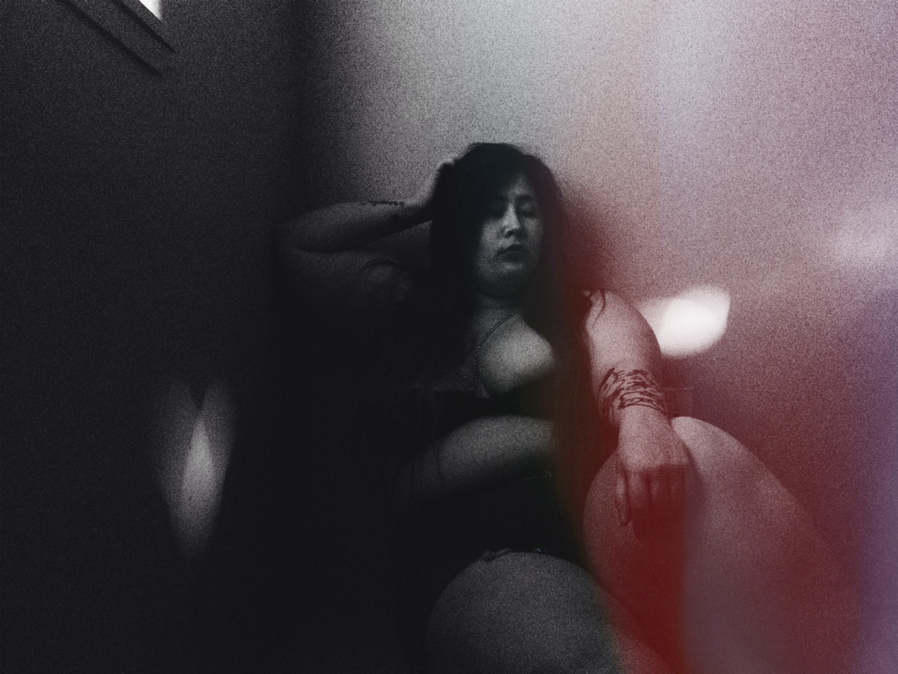 brooklynboobala:  breethaaqueeen:  That’s what I do when I’m sad. I take pictures