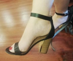 openmouthagain:  Warm milf sexy sandals and