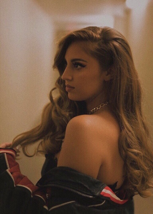 alina baraz