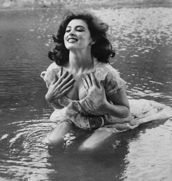 grandma-did:  anneyhall:Tina Louise This is why the professor never figured out how