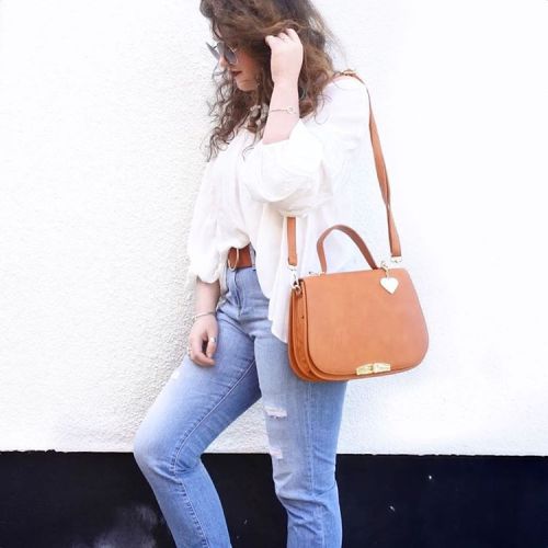 Still loving my @marcbbags bag! #marcb #ootd #fblogger #boho