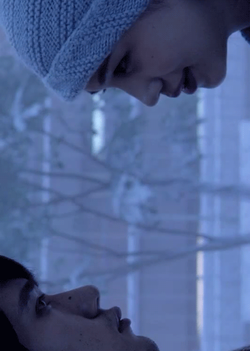 i-chig0:  Norwegian Wood (2010)  The winter tries to pull us apart but i will always