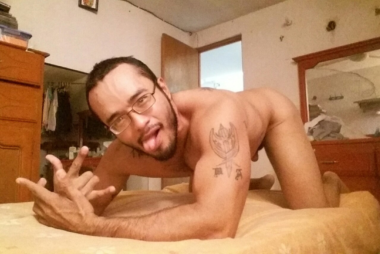 dominicanmen:  #GayBlatinoNerdLove Presents: 🇵🇦🌴Dominican.Men🌴🇵🇦