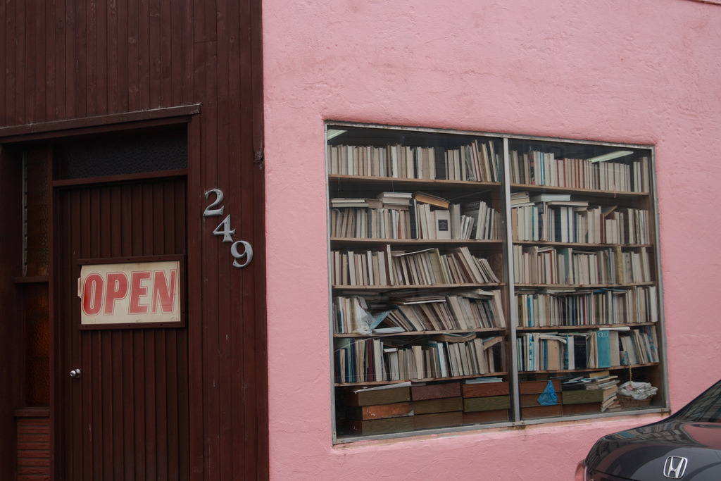 teachingliteracy:  books. (by Sreiny) 