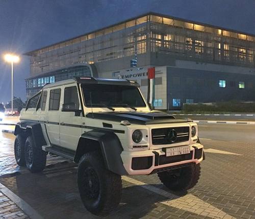 What type of dick goes Dubai and doesn&rsquo;t post a picture of a monstrous 6x6!?!??! Not this 