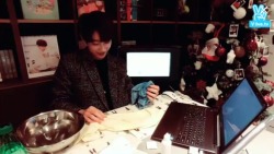 byjove:like what is cuter jinyoung doing a broadcast to teach banas how to get stains out of their shirts or the fact that he’s terrible at it and ruined two shirts 
