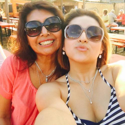 Mummy ‘nd me❤️ #love #mummysgirl #enjoyeverymoment #sun #sunglasses #fun #happy #kisses #picof