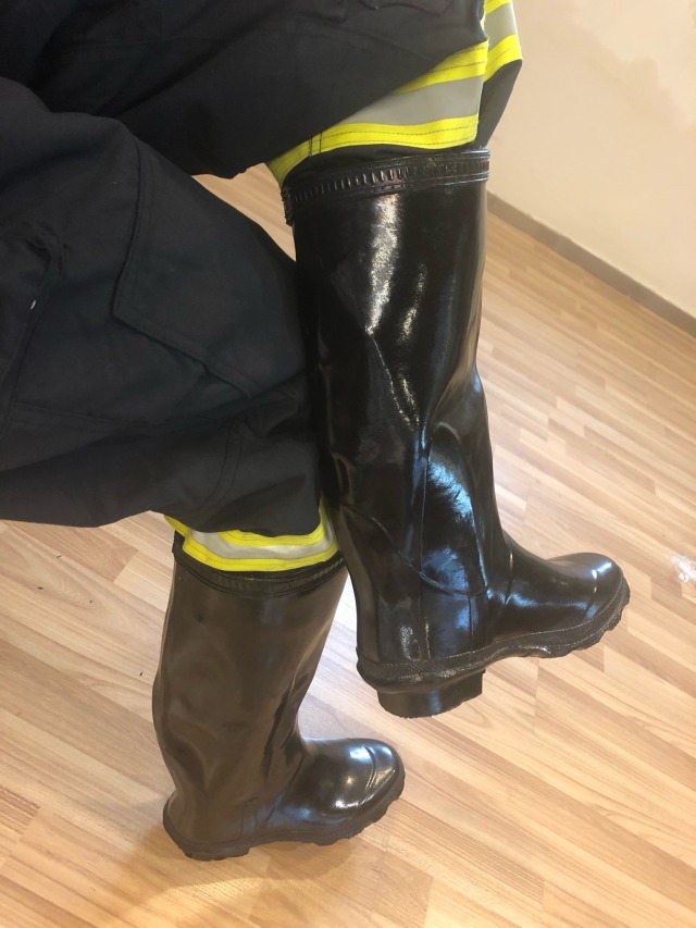 heavyrubbermaster: fireman’s pants and black rubber boots