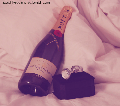 naughtysoulmates:Happy valentines day