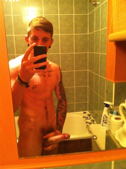 myukladsnaked:  jason from wiltshire