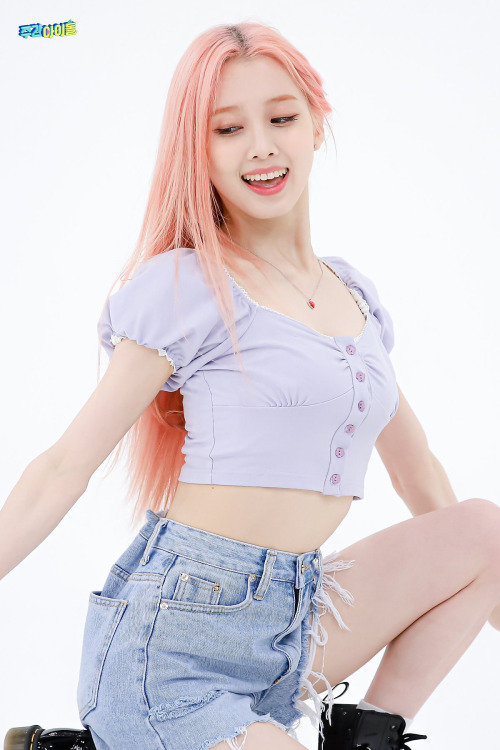 NaYoung (LIGHTSUM) - Weekly Idol Pics 