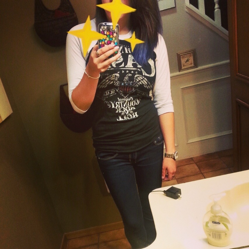 sceneybopper:  My mom found my old johnny cash shirt at my sisters so im pretty psyched