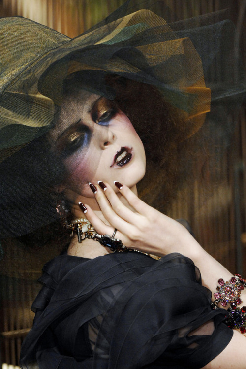 runwayandcouture: Coco Rocha at John Galliano Fall 2007