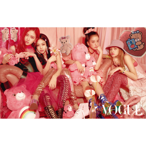 blackpinkofficial:[IG] 180729 blackpinkofficial: #BLACKPINK #블랙핑크#VOGUEKOREA #보그코리아 #8월호 #YG