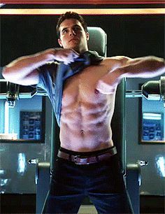 male-celebs-naked:  Robbie Amell- ActorMore