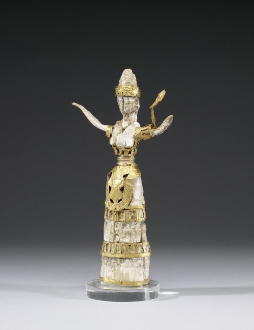 ancientart:Minoan Goddess or Priestess, made of ivory and gold, dating to the 16th century BC.Despit