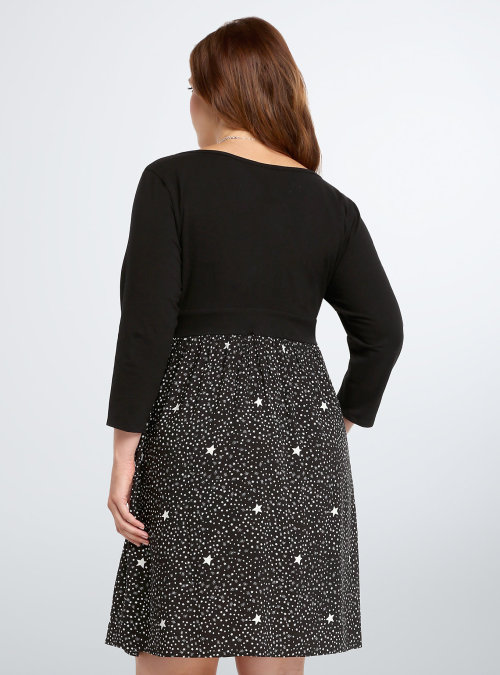 littlealienproducts:Starry Skater Skirt from Torrid