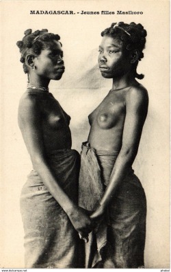 Madagascan Masikoro women, via Delcampe.