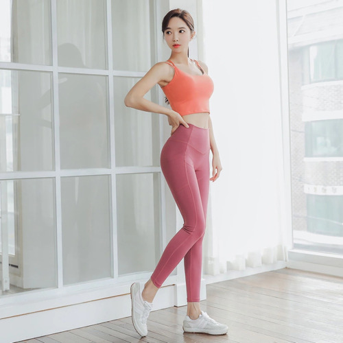 Women’s new fashion yoga suit sports fitness suit,give you better feel,show your perfect body line, design for beauty #sport girls#fitness model#yoga women#gorgeous women#pretty girls #girls who like girls #clothing#sexy model#beauty #new and trends
