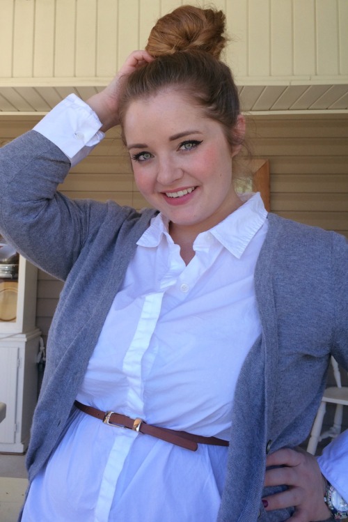 shortstackstyle:  slightly disheveled, but cute. aka me in a nutshell.  {cardigan— forever 21+, button down— victoria’s secret, belt— borrowed from a dress, jeans— forever 21+, watch— jewelmint} 