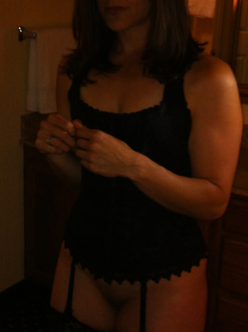 pleasewouldyoufuckmywife:  pleasewouldyoufuckmywife 