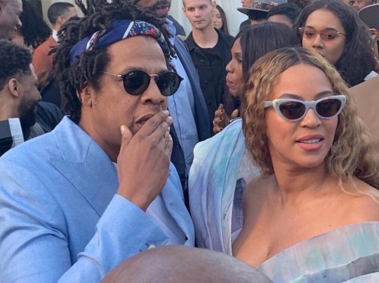 xvvilliam: donnietrell:   khi-walks:   okayysophia:   kreolemami:   gr8terloops:  black-culture:    😭😂😭😂😂💀💀💀         My nigga this post LITERALLY KILLED MY SOUL omg I’m fucking HOLLERRRINNGGG AHSONSDNDPSNSLSSNWLDB    