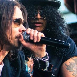 lpretot:  #MylesKennedy #Slash #Conspirators #Guitar #Voice #RnFnRoll #Legends 