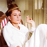 omeolife:  Holly Golightly - Breakfast at Tiffany’s (1961)