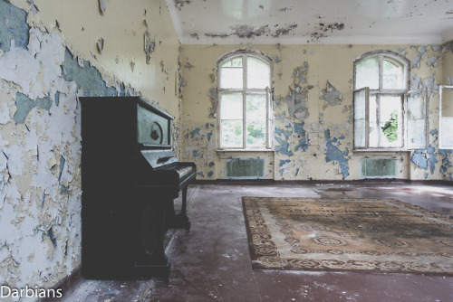 Abandoned Sanatorium GermanyCheck the link for more from here…Abandoned Beelitz Sanatorium