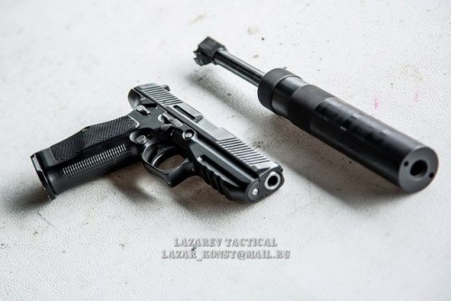 the-nomadicone:Lebedev PL-15 Handgun - Konstantin Lazarev (x)